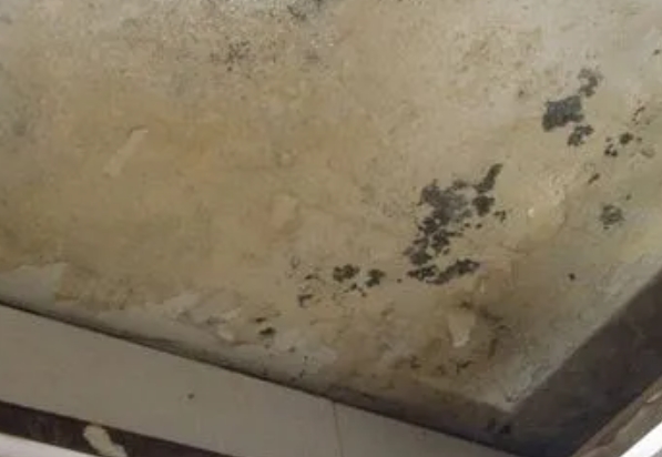 顺庆阳台漏水维修公司分享下顺庆卫生间渗水维修需要注意哪些问题。